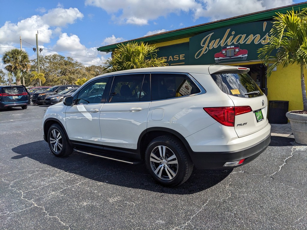 Honda Pilot Vehicle Full-screen Gallery Image 04