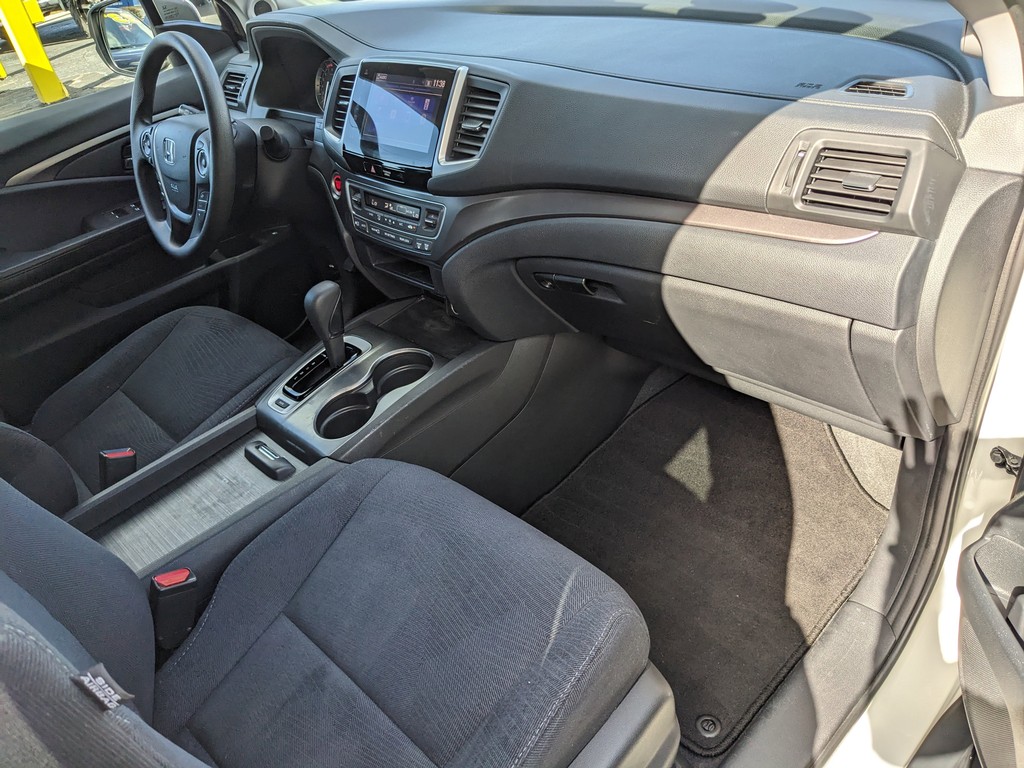 Honda Pilot Vehicle Full-screen Gallery Image 10