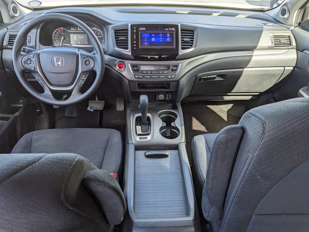 Honda Pilot Vehicle Full-screen Gallery Image 11