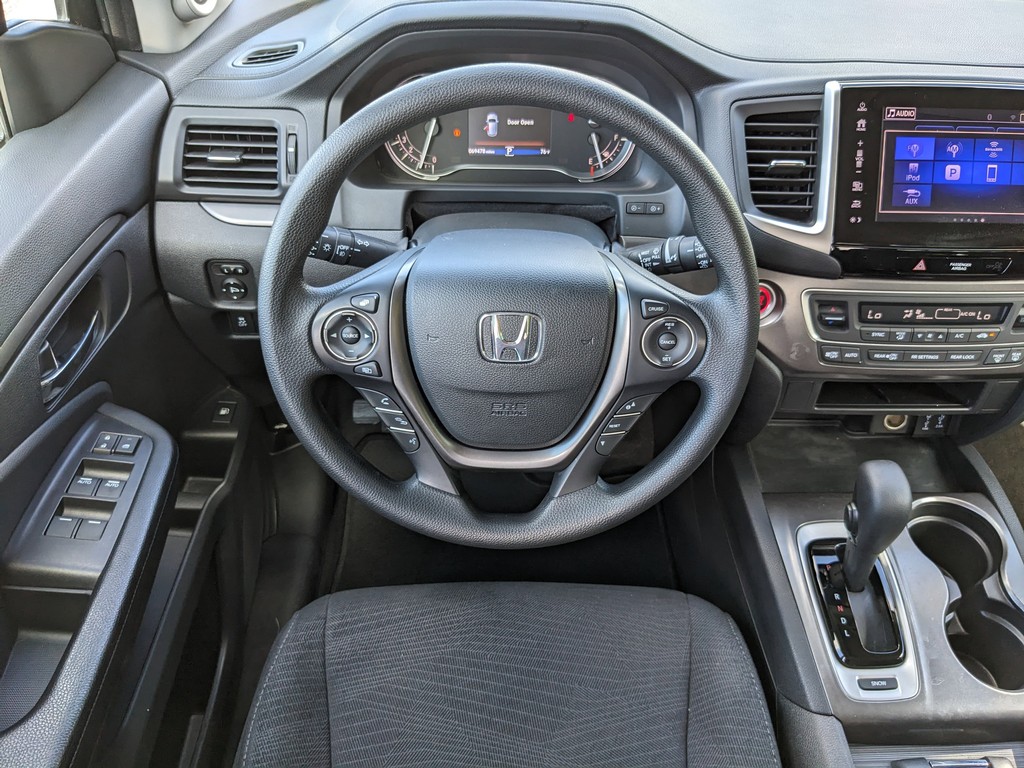 Honda Pilot Vehicle Full-screen Gallery Image 12