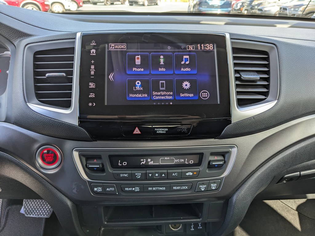 Honda Pilot Vehicle Full-screen Gallery Image 19