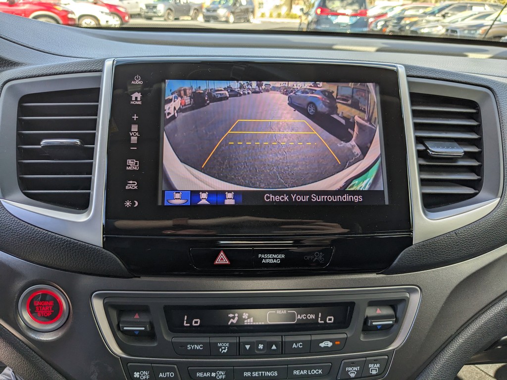 Honda Pilot Vehicle Full-screen Gallery Image 20