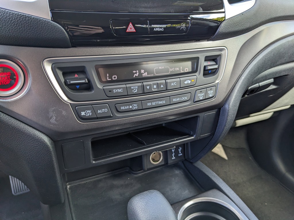 Honda Pilot Vehicle Full-screen Gallery Image 21