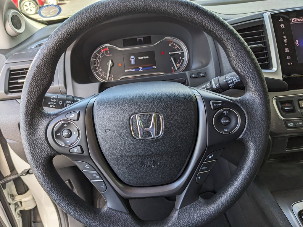 Honda Pilot Vehicle Full-screen Gallery Image 25