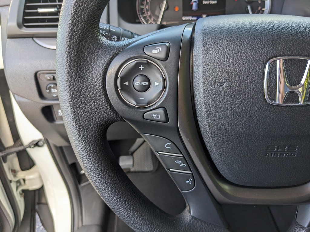 Honda Pilot Vehicle Full-screen Gallery Image 26