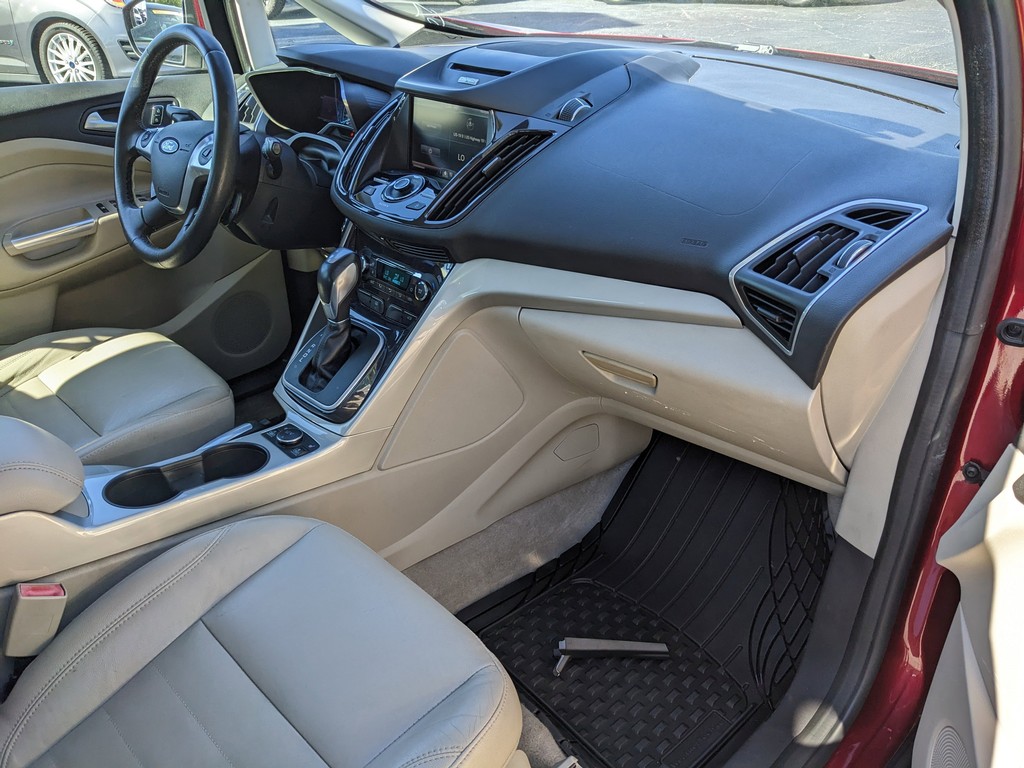 Ford C-Max Hybrid Vehicle Full-screen Gallery Image 10