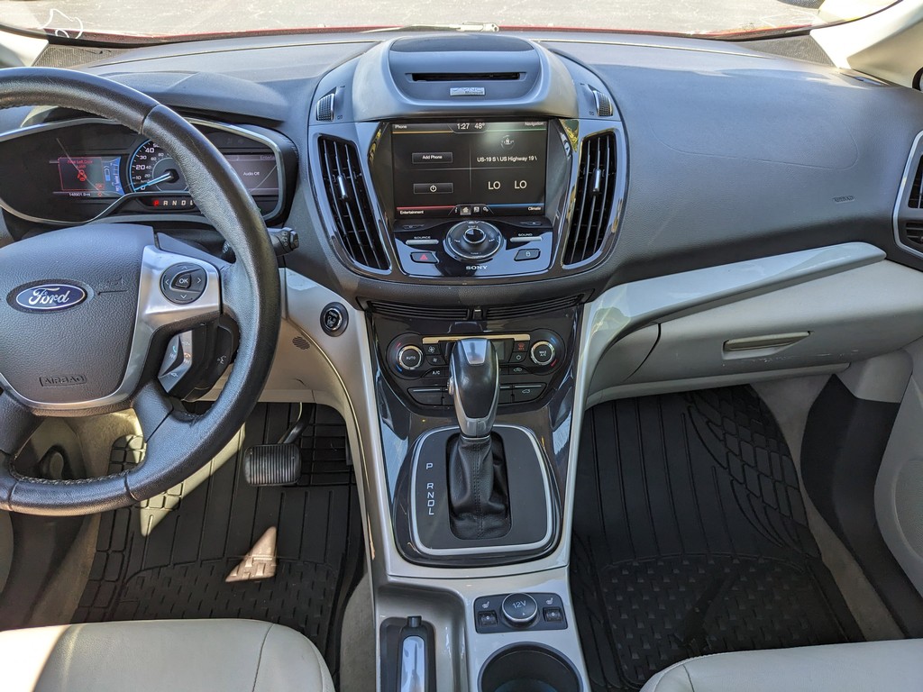 Ford C-Max Hybrid Vehicle Full-screen Gallery Image 13