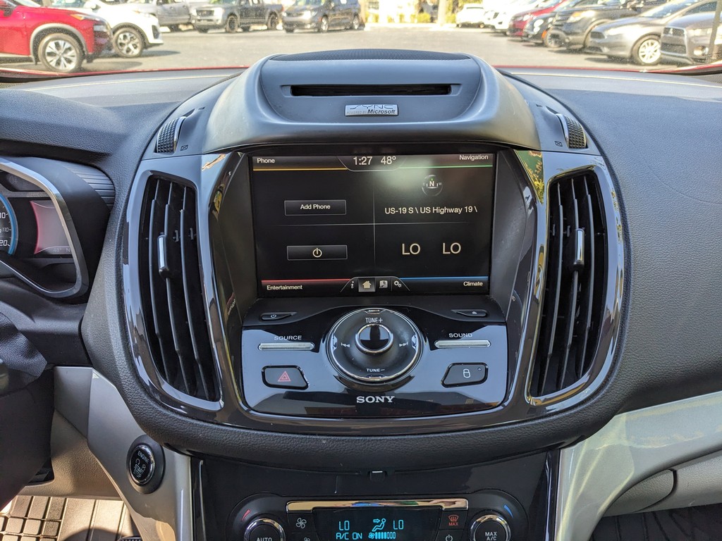 Ford C-Max Hybrid Vehicle Full-screen Gallery Image 19
