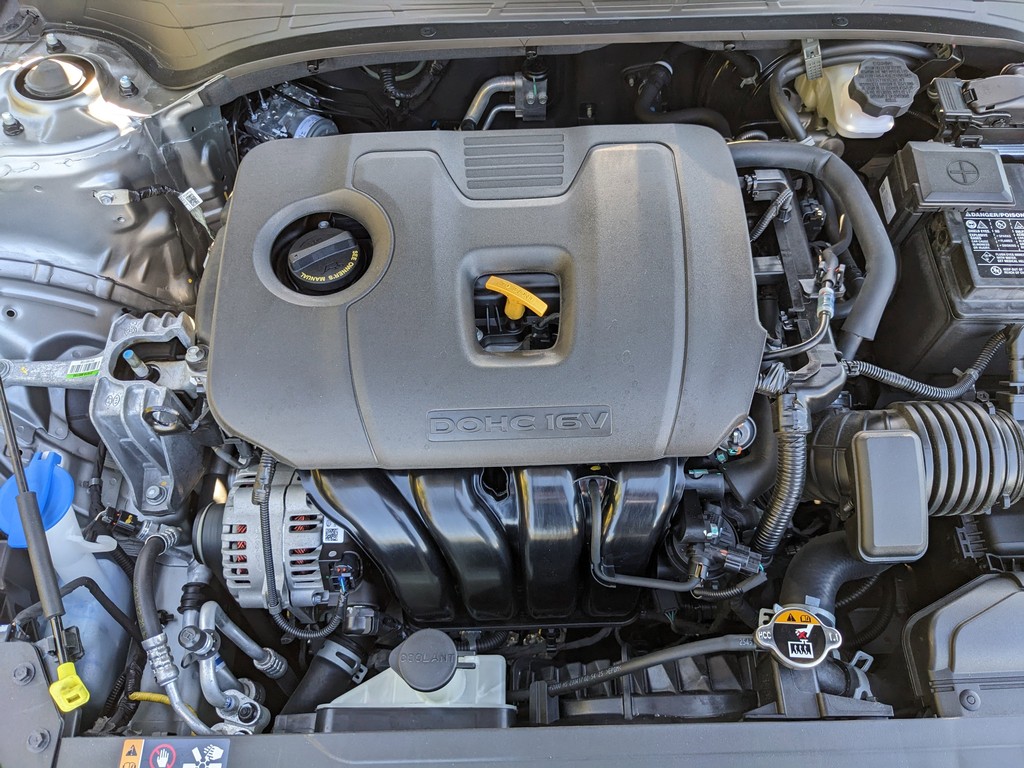 Kia Forte Vehicle Full-screen Gallery Image 08