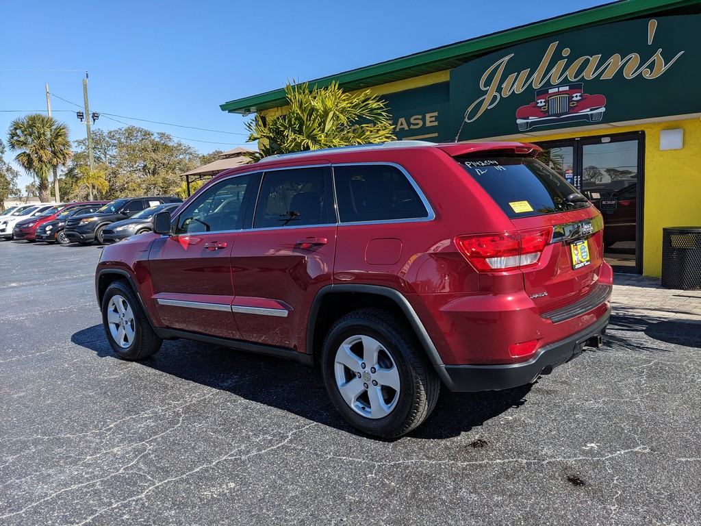 Jeep Grand Cherokee Vehicle Full-screen Gallery Image 04
