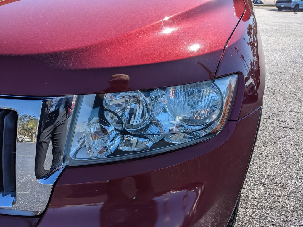 Jeep Grand Cherokee Vehicle Full-screen Gallery Image 07