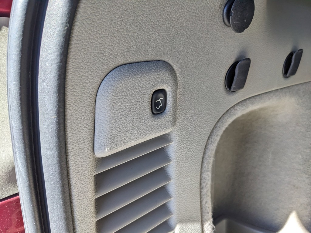 Jeep Grand Cherokee Vehicle Full-screen Gallery Image 11