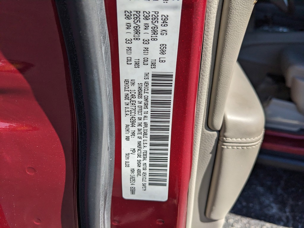 Jeep Grand Cherokee Vehicle Full-screen Gallery Image 33