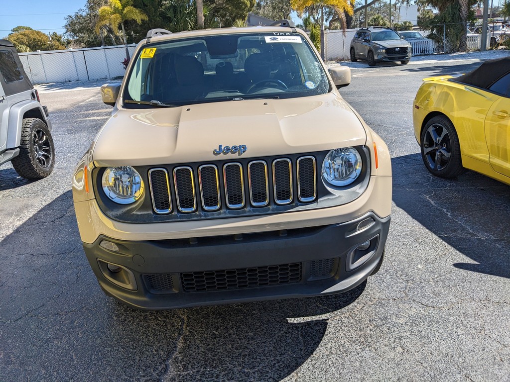 Jeep Renegade Vehicle Full-screen Gallery Image 04