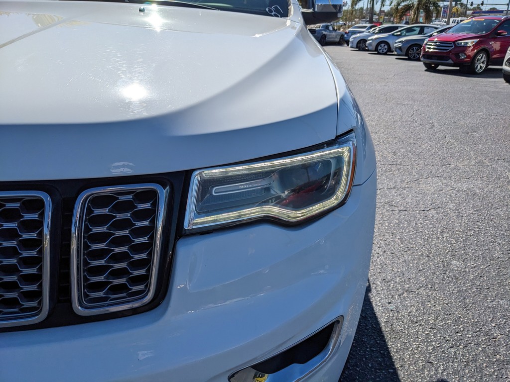 Jeep Grand Cherokee Vehicle Full-screen Gallery Image 07