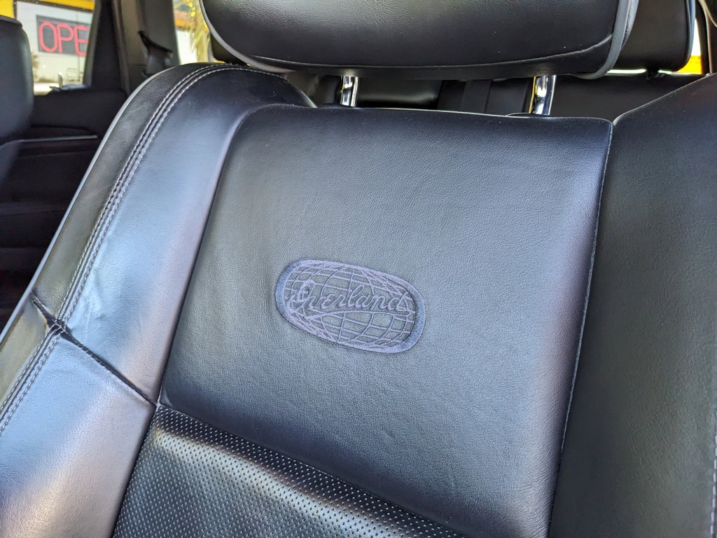 Jeep Grand Cherokee Vehicle Full-screen Gallery Image 20