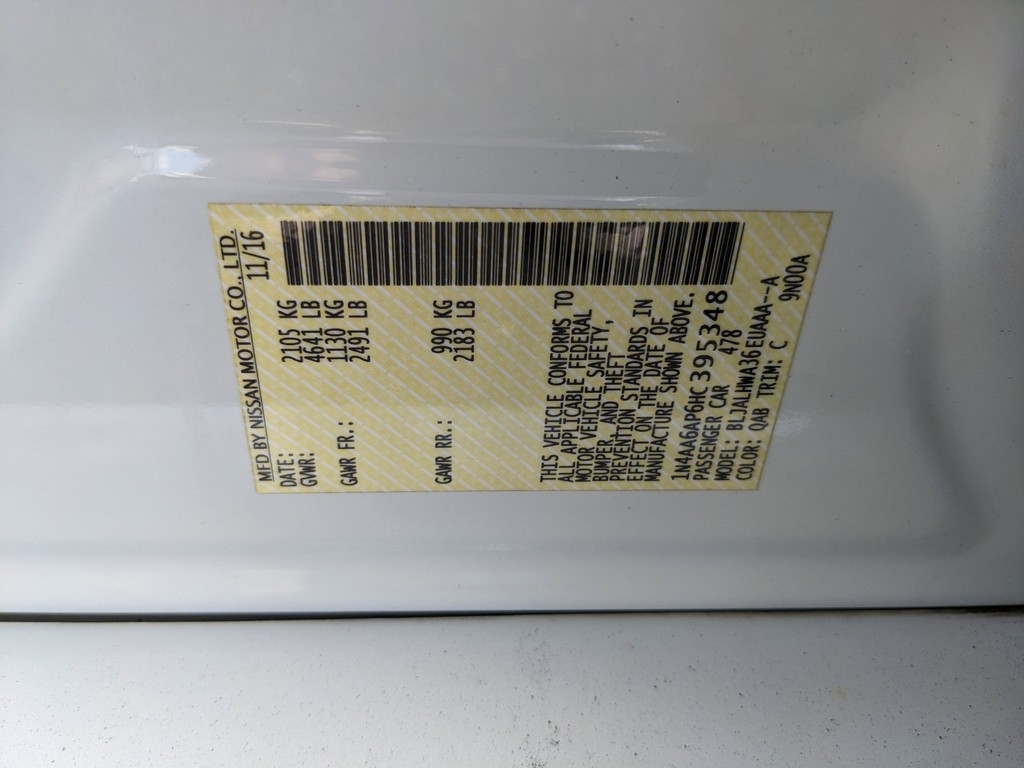 Nissan Maxima Vehicle Full-screen Gallery Image 35