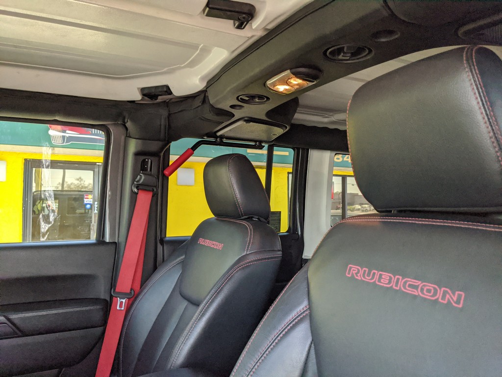 Jeep Wrangler JK Unlimited Vehicle Full-screen Gallery Image 17