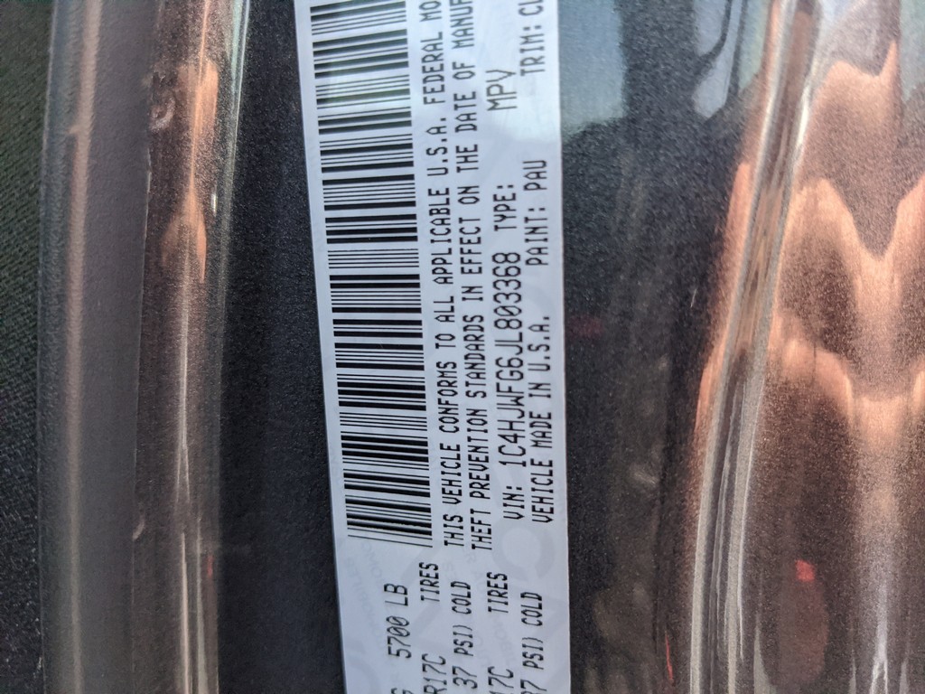 Jeep Wrangler JK Unlimited Vehicle Full-screen Gallery Image 32