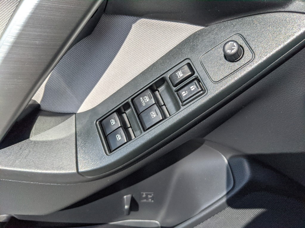 Subaru Forester Vehicle Full-screen Gallery Image 15