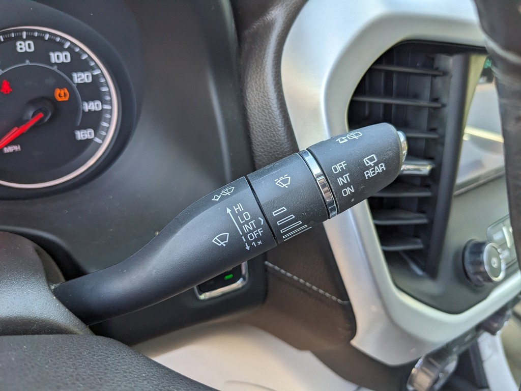 GMC Acadia Vehicle Full-screen Gallery Image 34