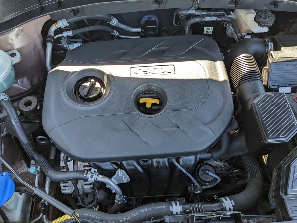 Hyundai Tucson Vehicle Full-screen Gallery Image 08