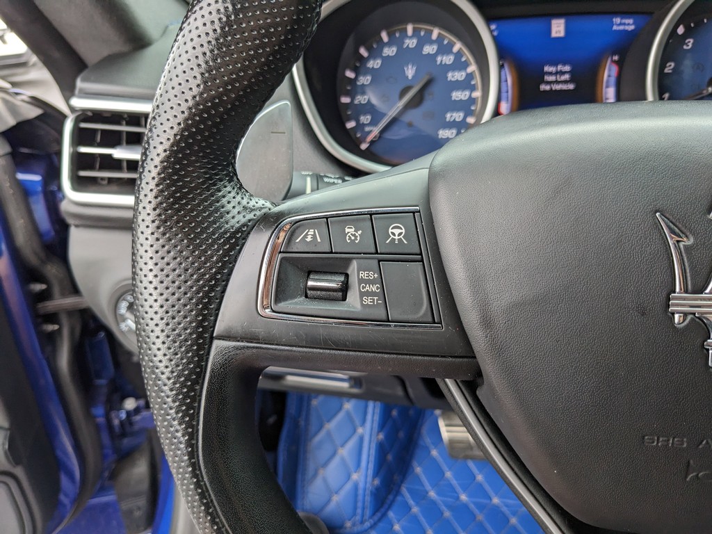 Maserati Ghibli Vehicle Full-screen Gallery Image 26