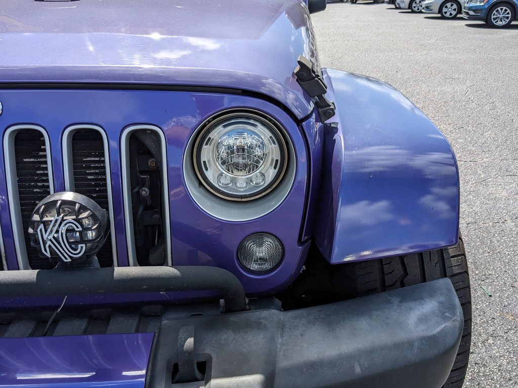 Jeep Wrangler Unlimited Vehicle Full-screen Gallery Image 06