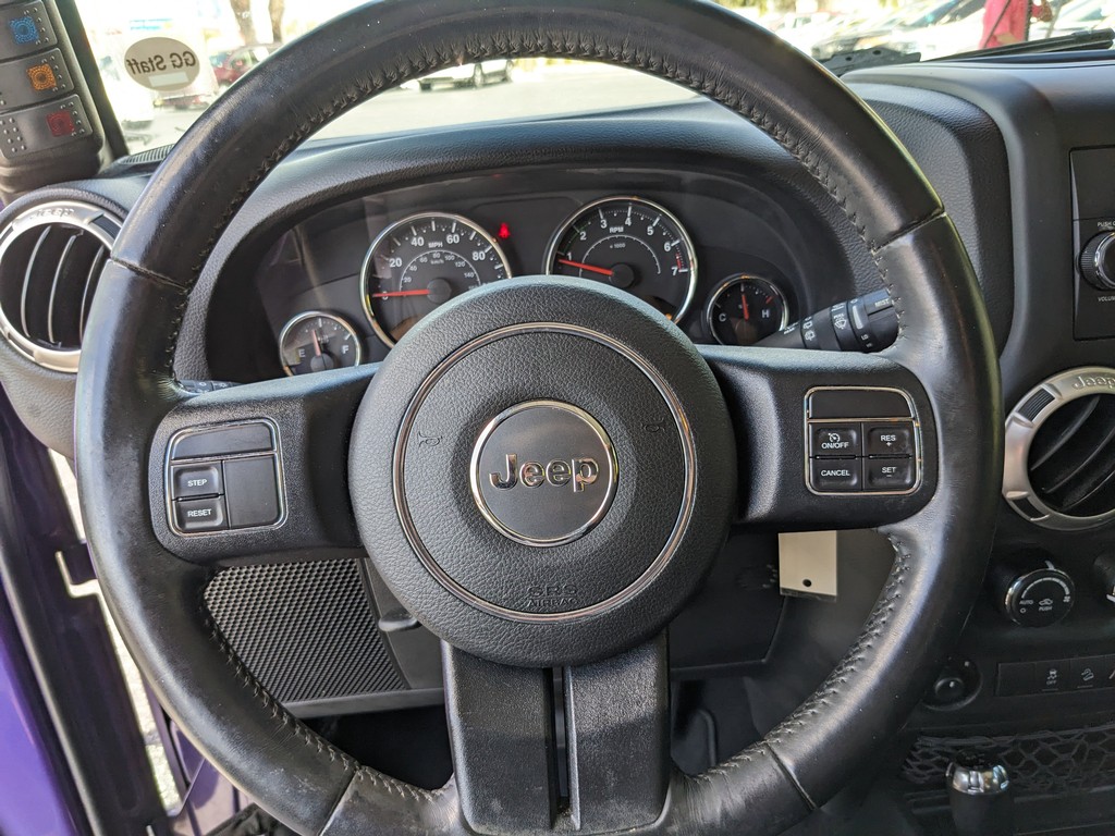 Jeep Wrangler Unlimited Vehicle Full-screen Gallery Image 17