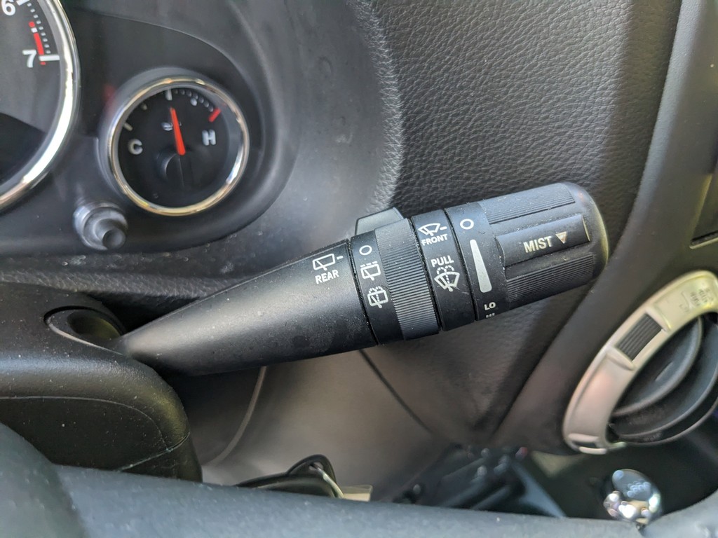 Jeep Wrangler Unlimited Vehicle Full-screen Gallery Image 21