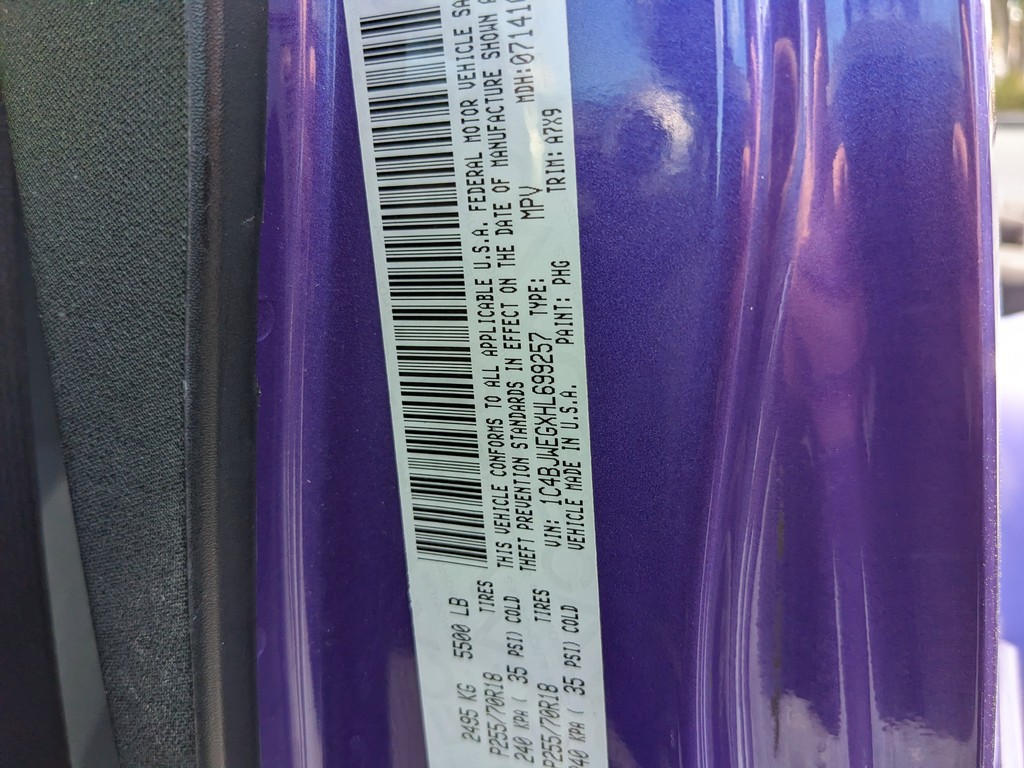 Jeep Wrangler Unlimited Vehicle Full-screen Gallery Image 24