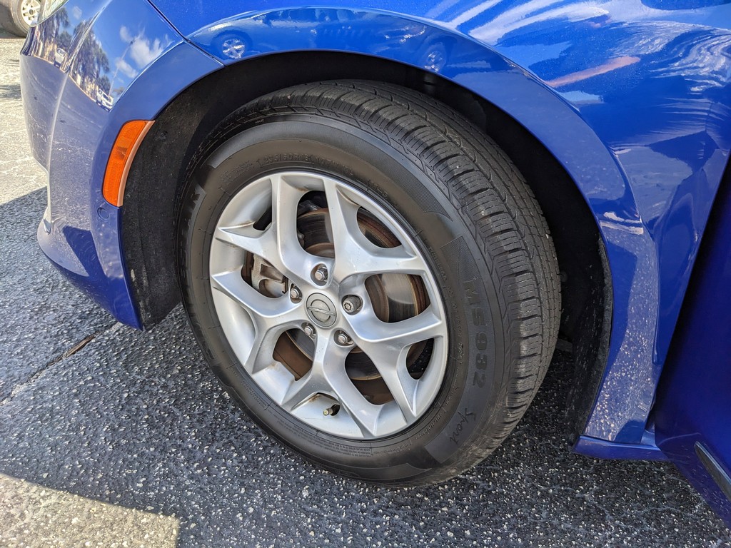 Chrysler Pacifica Vehicle Full-screen Gallery Image 33