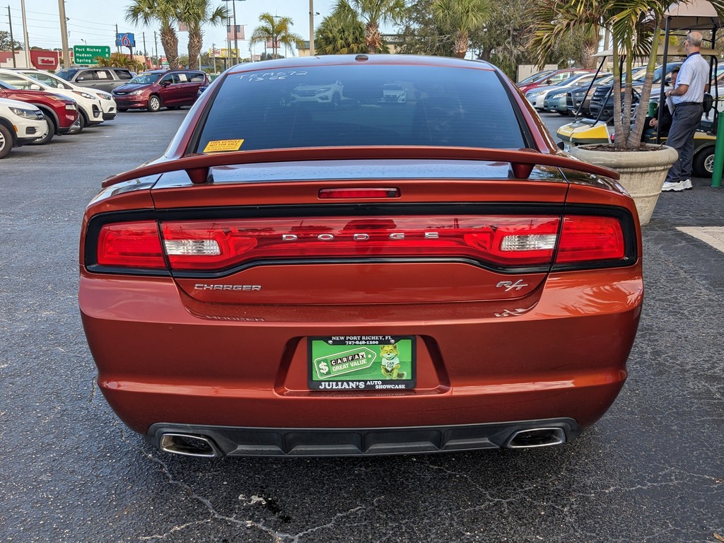 Dodge Charger Vehicle Full-screen Gallery Image 04