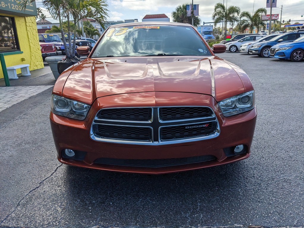 Dodge Charger Vehicle Full-screen Gallery Image 05