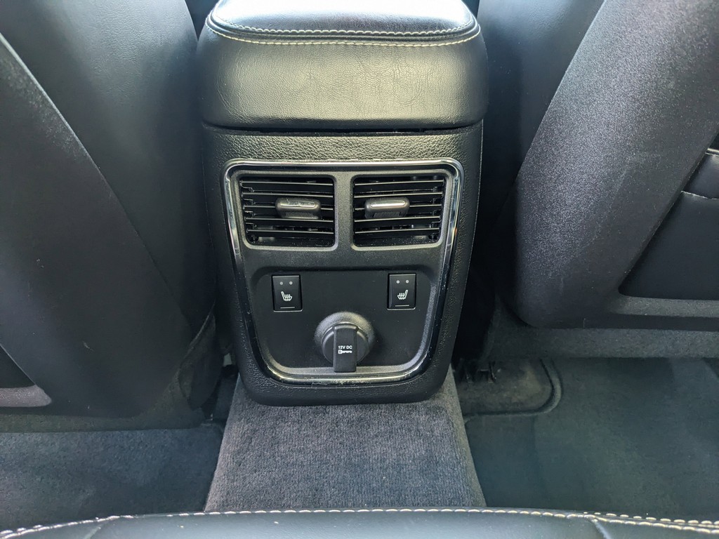 Dodge Charger Vehicle Full-screen Gallery Image 16