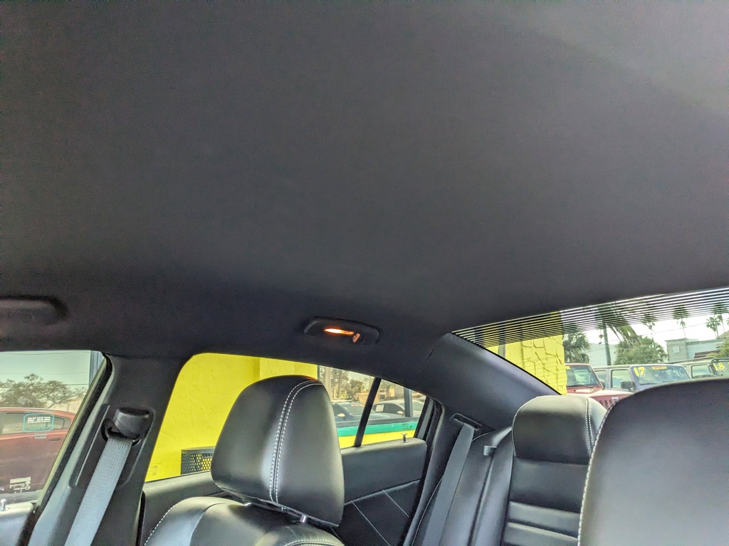 Dodge Charger Vehicle Full-screen Gallery Image 21