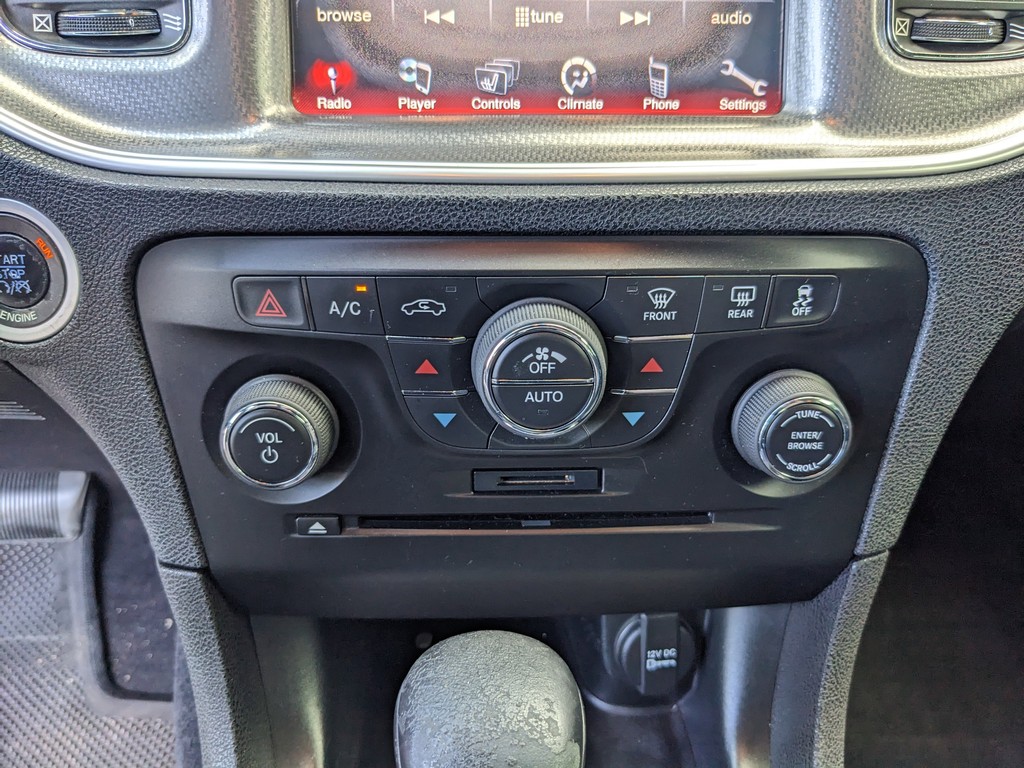 Dodge Charger Vehicle Full-screen Gallery Image 23