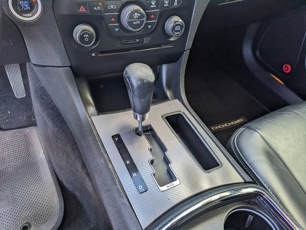 Dodge Charger Vehicle Full-screen Gallery Image 24