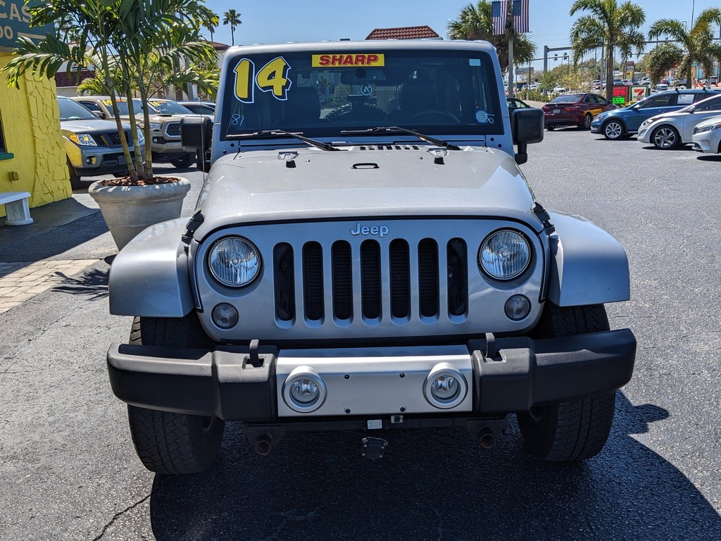 Jeep Wrangler Vehicle Full-screen Gallery Image 05