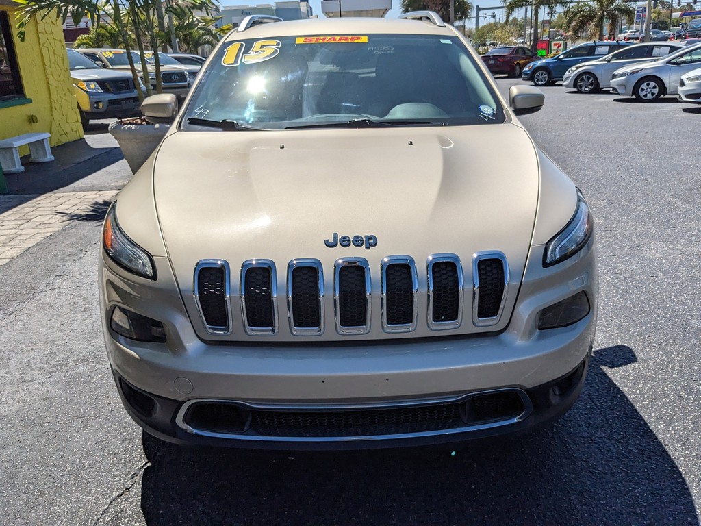 Jeep Cherokee Vehicle Full-screen Gallery Image 05