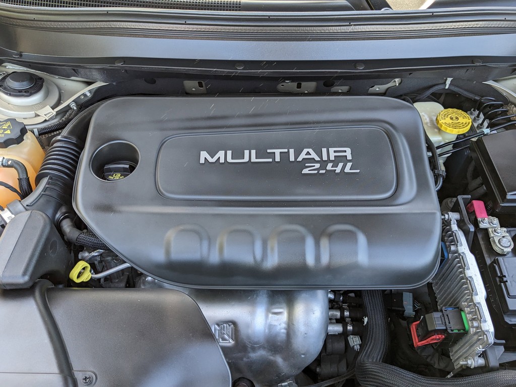 Jeep Cherokee Vehicle Full-screen Gallery Image 10