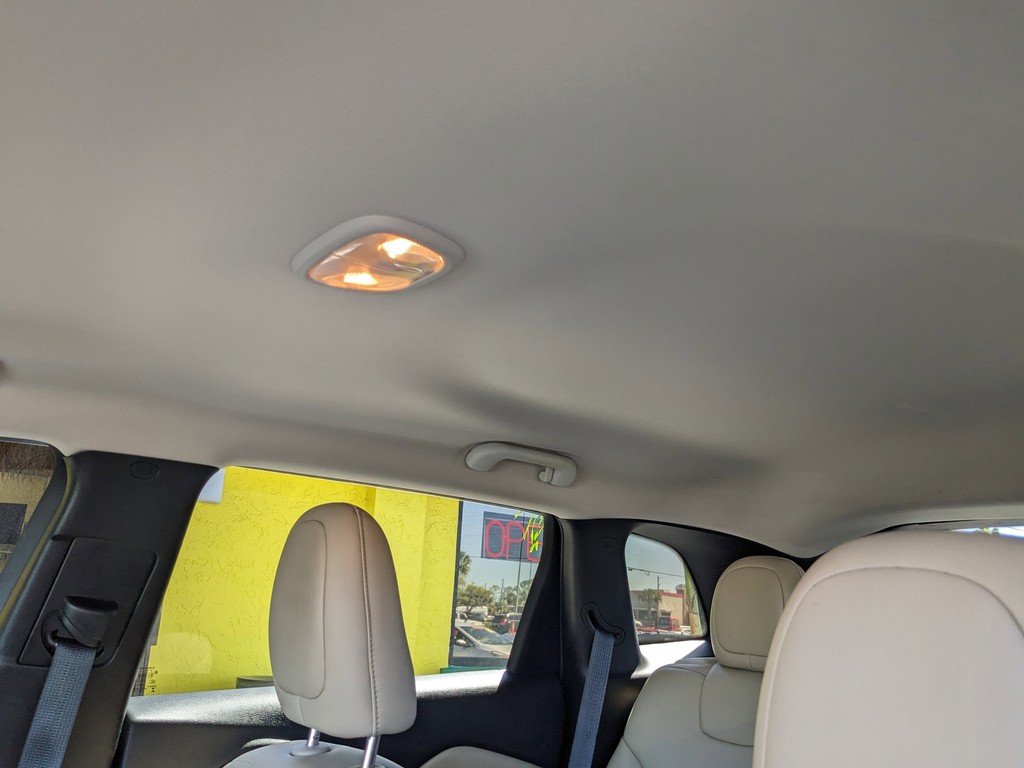 Jeep Cherokee Vehicle Full-screen Gallery Image 19