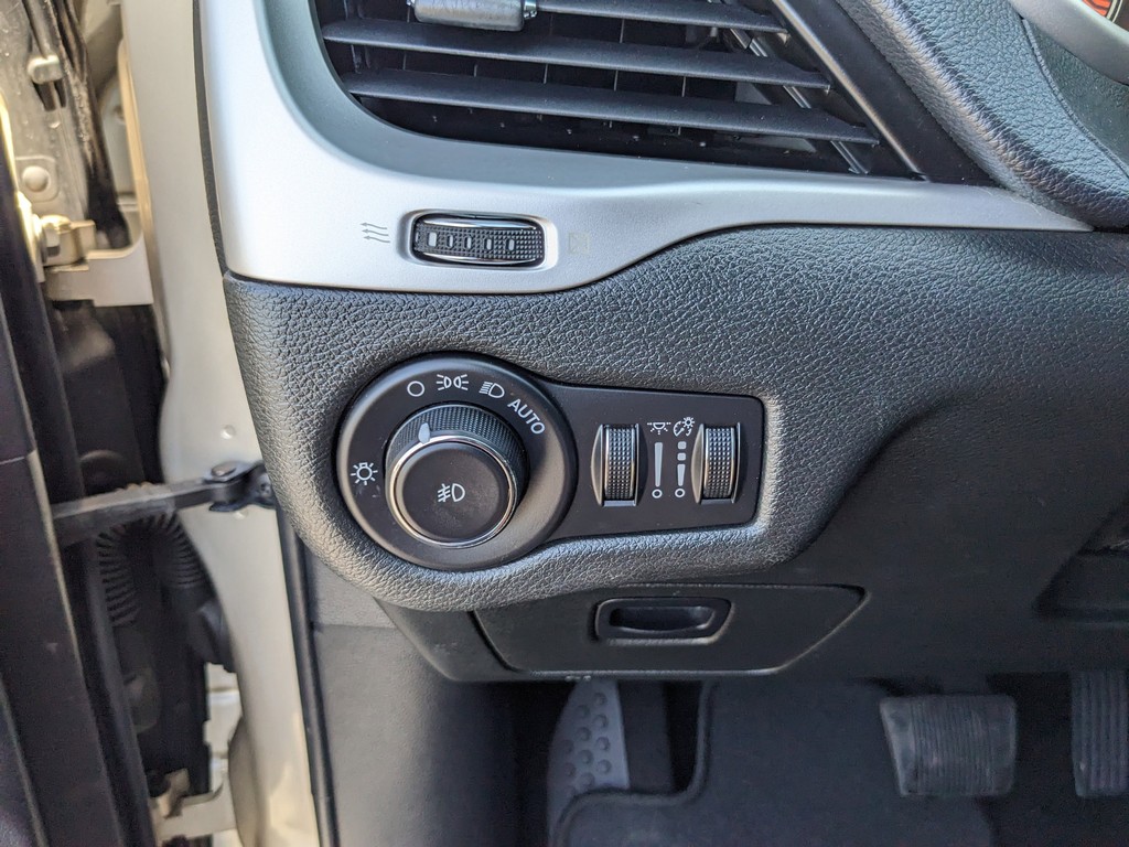 Jeep Cherokee Vehicle Full-screen Gallery Image 26
