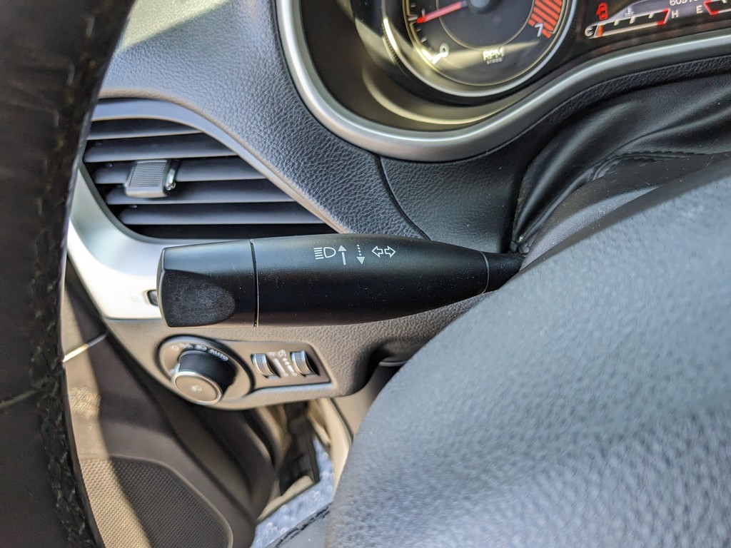 Jeep Cherokee Vehicle Full-screen Gallery Image 30