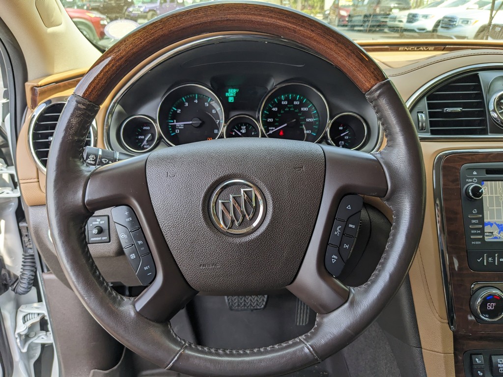 Buick Enclave Vehicle Full-screen Gallery Image 30