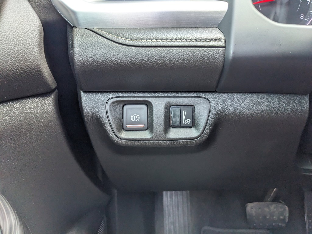 GMC Acadia Vehicle Full-screen Gallery Image 28