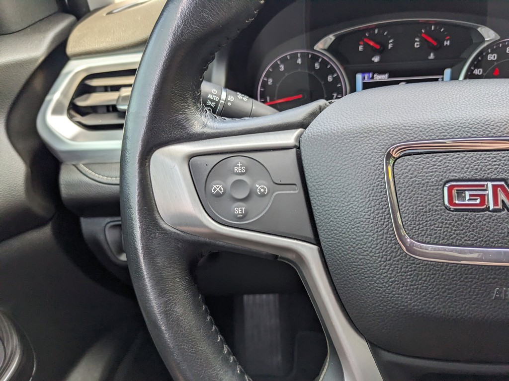 GMC Acadia Vehicle Full-screen Gallery Image 30