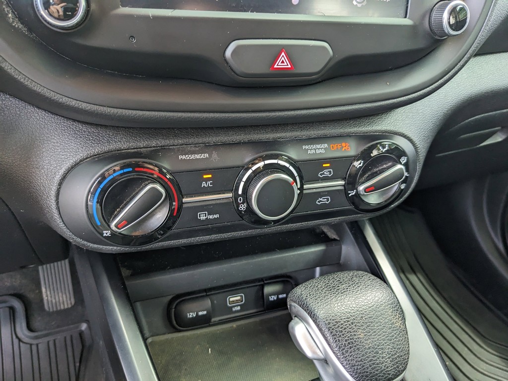 Kia Soul Vehicle Full-screen Gallery Image 20