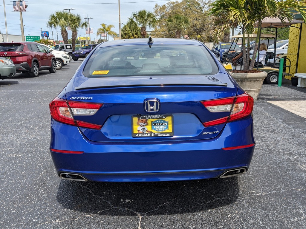 Honda Accord Sedan Vehicle Full-screen Gallery Image 04