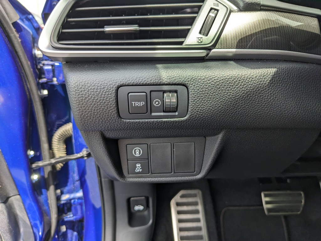 Honda Accord Sedan Vehicle Full-screen Gallery Image 24